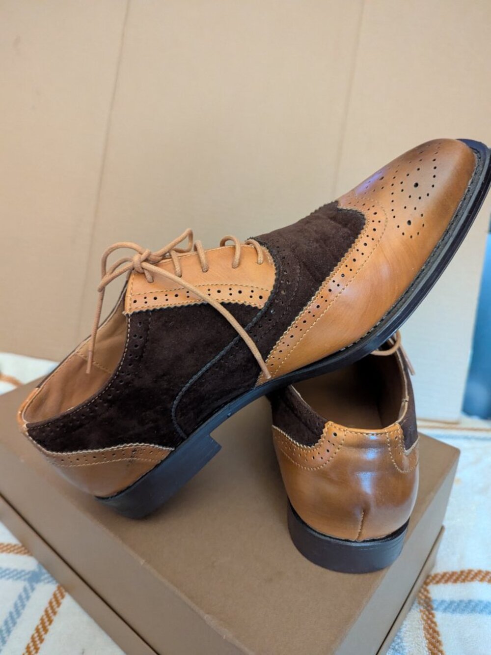 Men's Two-Tone Spectator Wingtip Oxfords Size 10 - Picture 9 of 9
